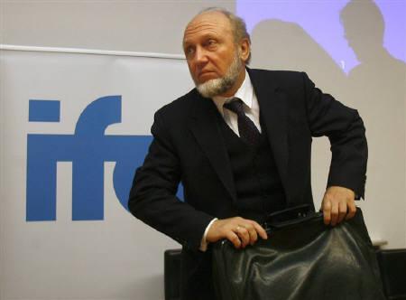 Hans Werner Sinn “Εννοείται ότι η Ελλάδα είναι χρεοκοπημένη”